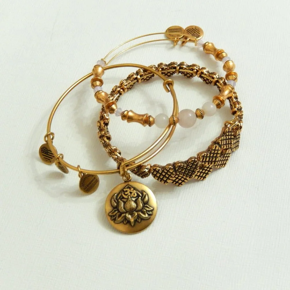 Alex and Ani 3 Pc Bracelet Set Rose Gold Hearts Lotus Peace Petals Rose Quartz